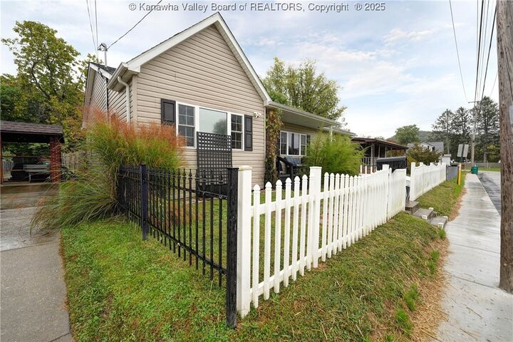 Property Photo:  134 Taylor Street  WV 25526 