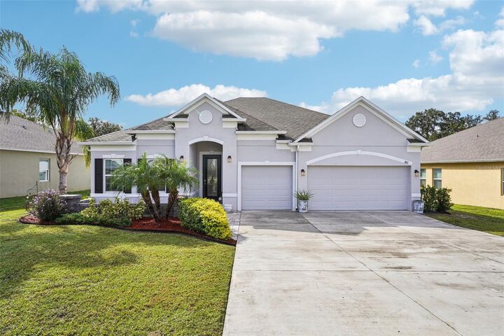 Property Photo:  1813 Forest Glen Drive  FL 34731 