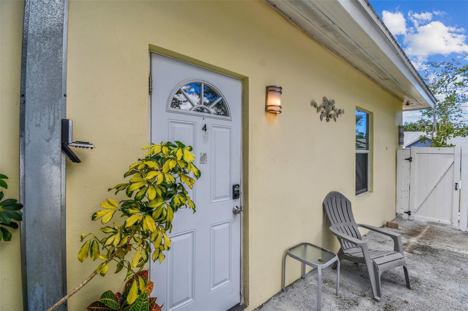 Property Photo:  1377 S Washington Avenue  FL 33756 