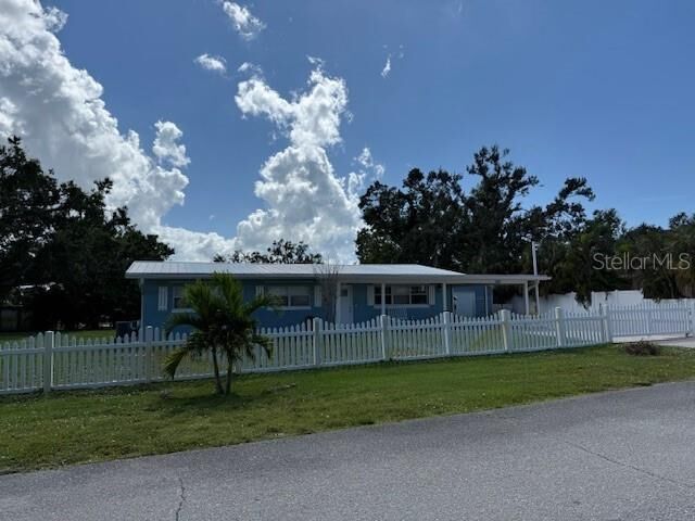 1312 66th Street NW  Bradenton FL 34209 photo