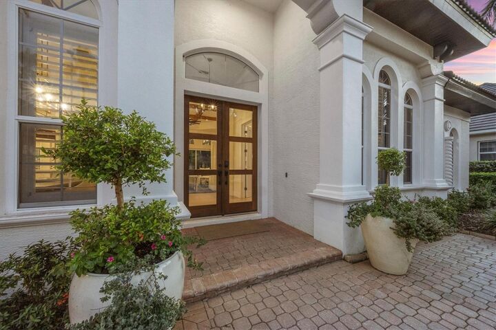 Property Photo: 13506 Montclair Place FL 34202