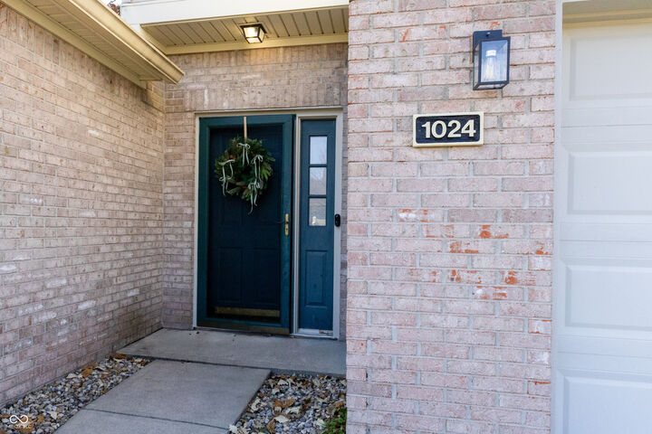 Property Photo: 1024 S Montgomery Drive IN 46143