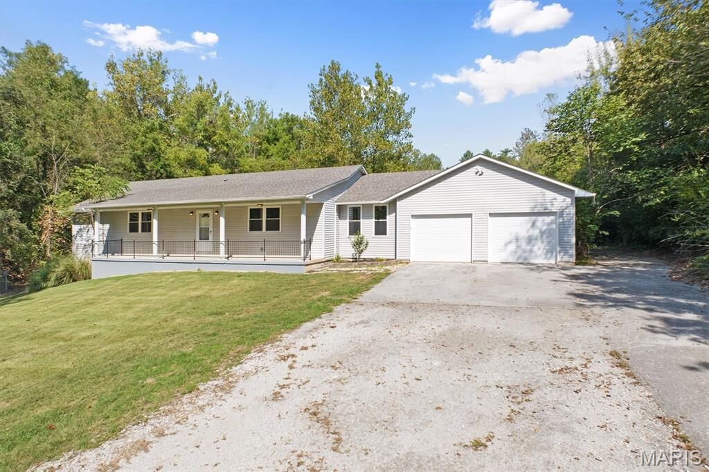 Property Photo: 6002 Wenzel Road IL 62002