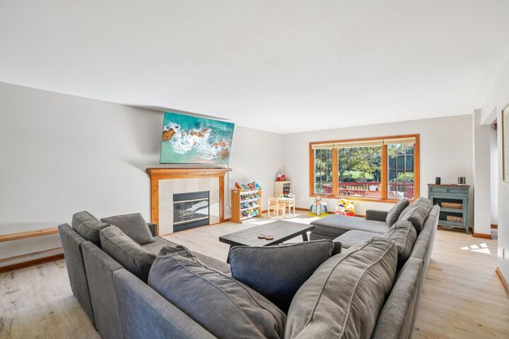 Property Photo: W281n7030 Huntington Ct WI 53029
