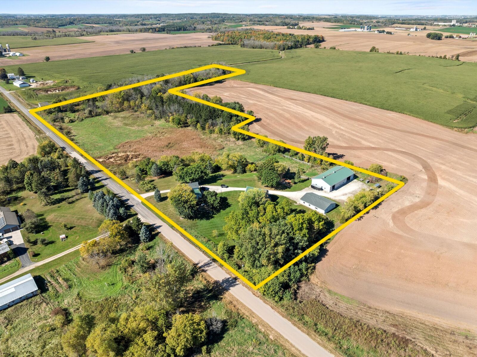 Property Photo:  12024 Point Creek Rd  WI 53063