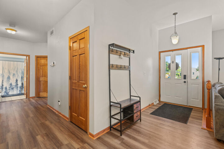 Property Photo: 1114 Heron Ct WI 53149