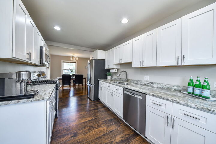 Property Photo: 810 Cumberland Street IL 60169