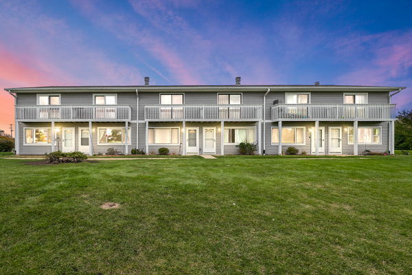 Property Photo:  17438 W Walnut Lane  IL 60031