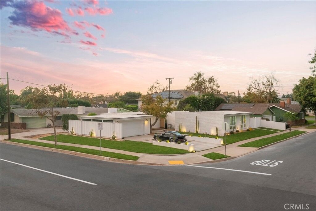 Property Photo:  3391 Rossmoor Way  CA 90720 