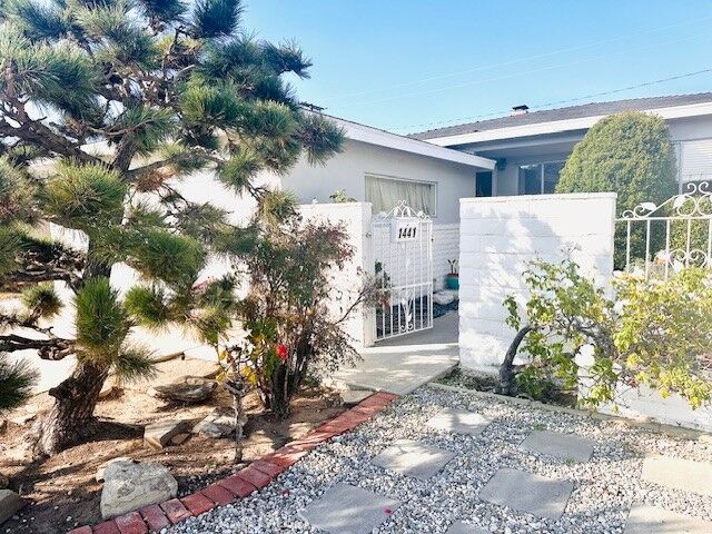 1441 W 152nd St  Gardena CA 90247 photo