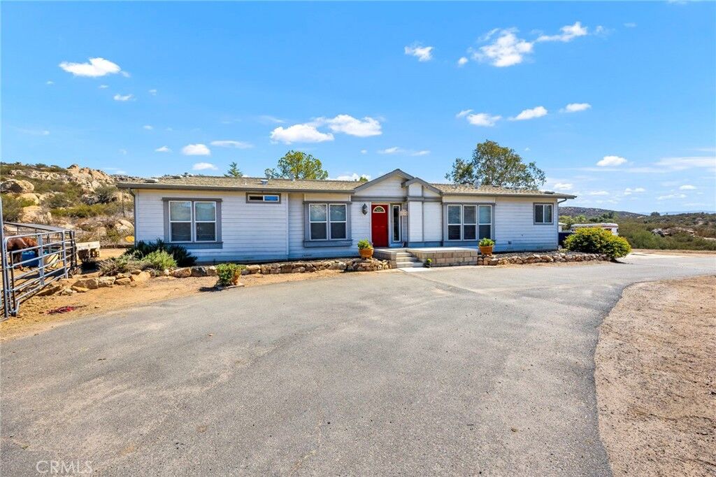 Property Photo: 35125 Stirrup Road CA 92592