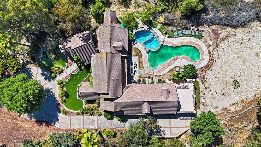 Property Photo:  42200 Calle Barbona  CA 92592 