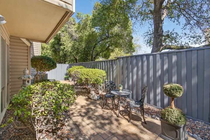 Property Photo: 5453 Ventana Place CA 95610