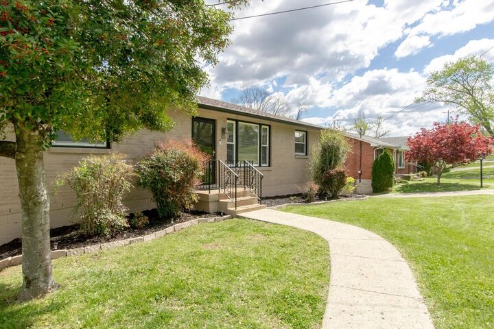 Property Photo: 1823 Willow Springs Dr TN 37216