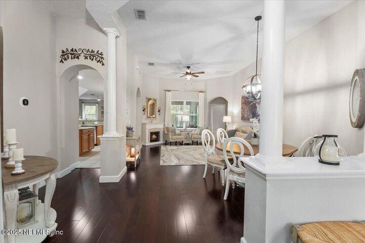 Property Photo:  516 St Claude Place  FL 32259