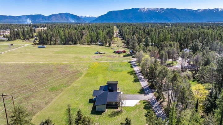 Property Photo:  15 Sandy Hill Terrace  MT 59912 