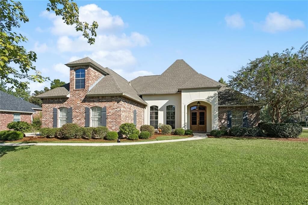 Property Photo: 3201 Range Court LA 70448