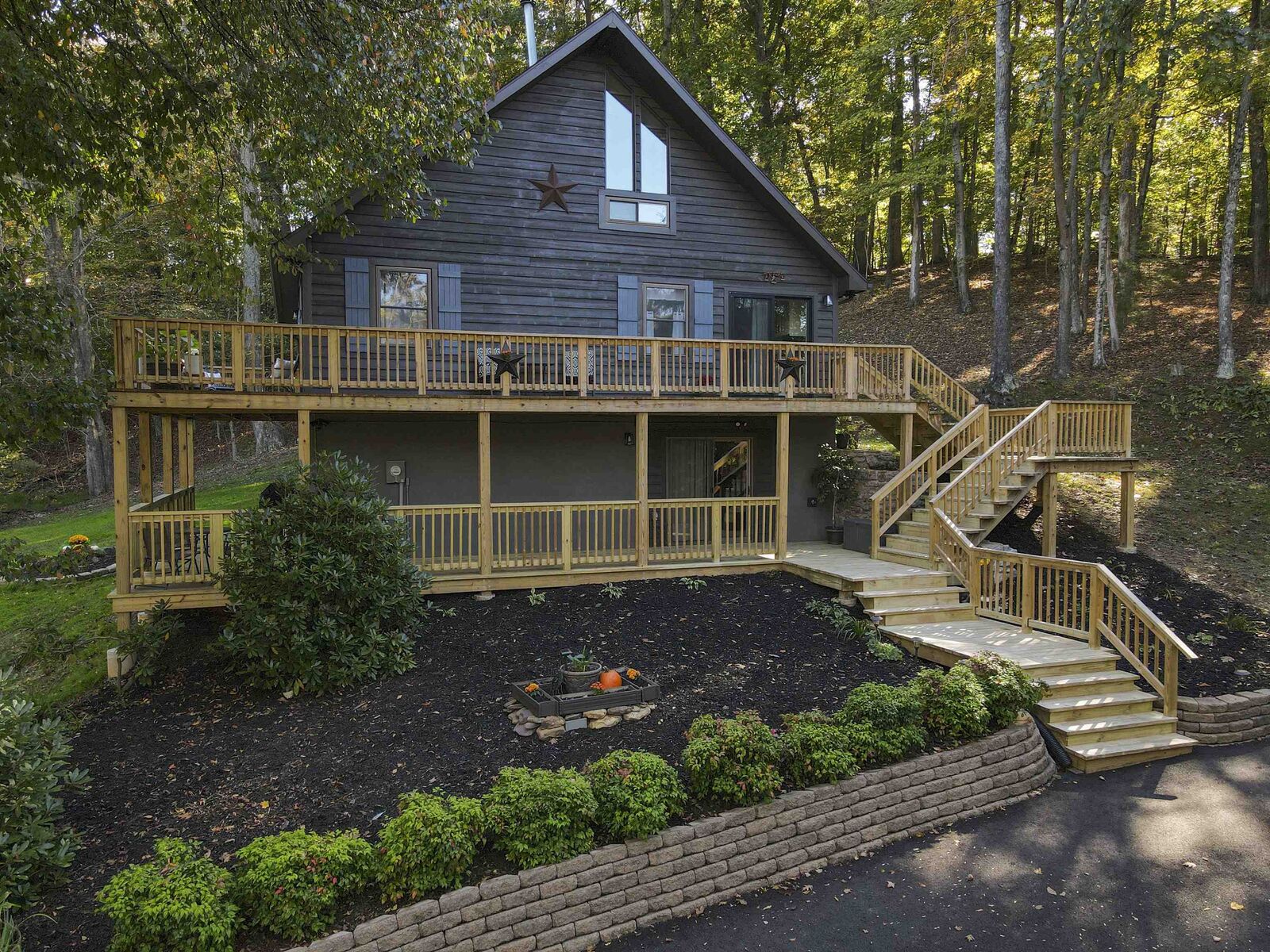 Property Photo: 6826 River Front Drive VA 24141