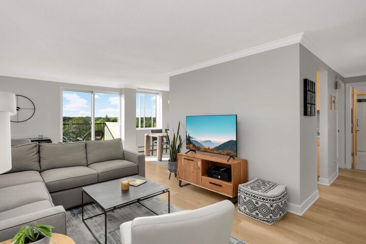 Property Photo: 2800 W 44th Street 609 MN 55410