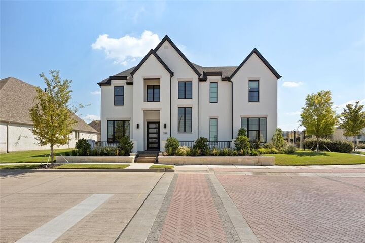 Property Photo: 1400 Island Vista Drive TX 76005