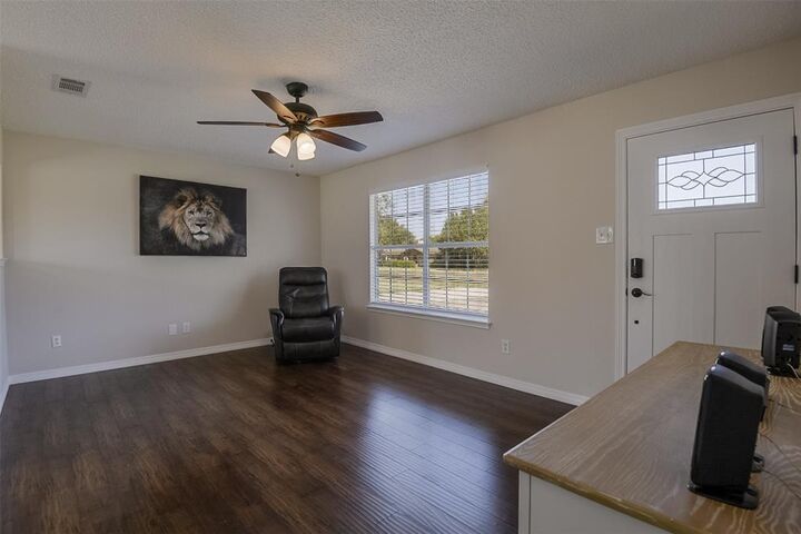 Property Photo: 1027 Eastridge Circle TX 75154