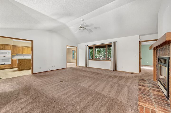 Property Photo:  1 Newent Lane  AR 72714 