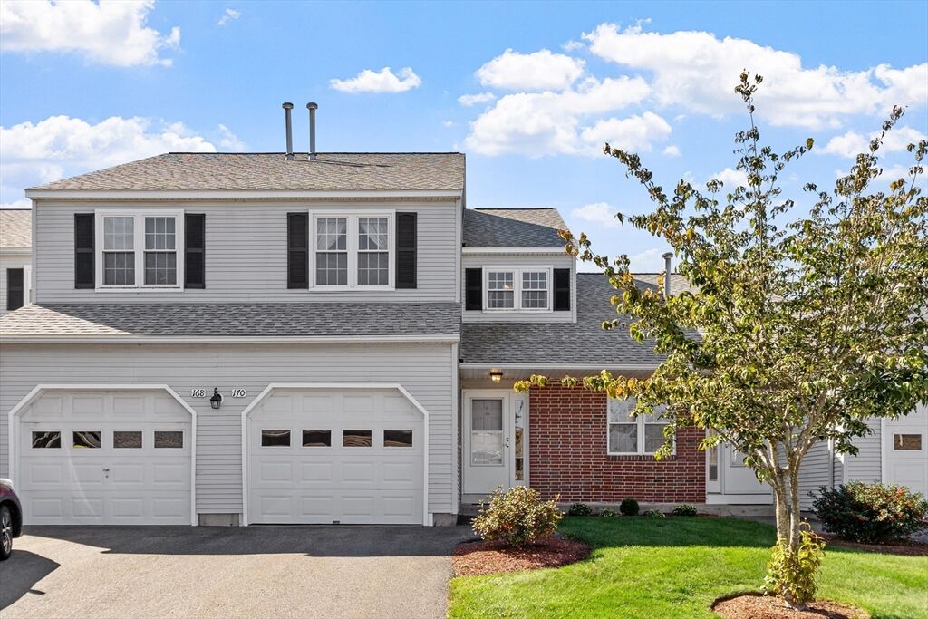 Property Photo: 170 Chapman Pl 170 MA 01453