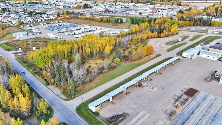 Property Photo: 4414 42B Avenue AB T4T 1A1