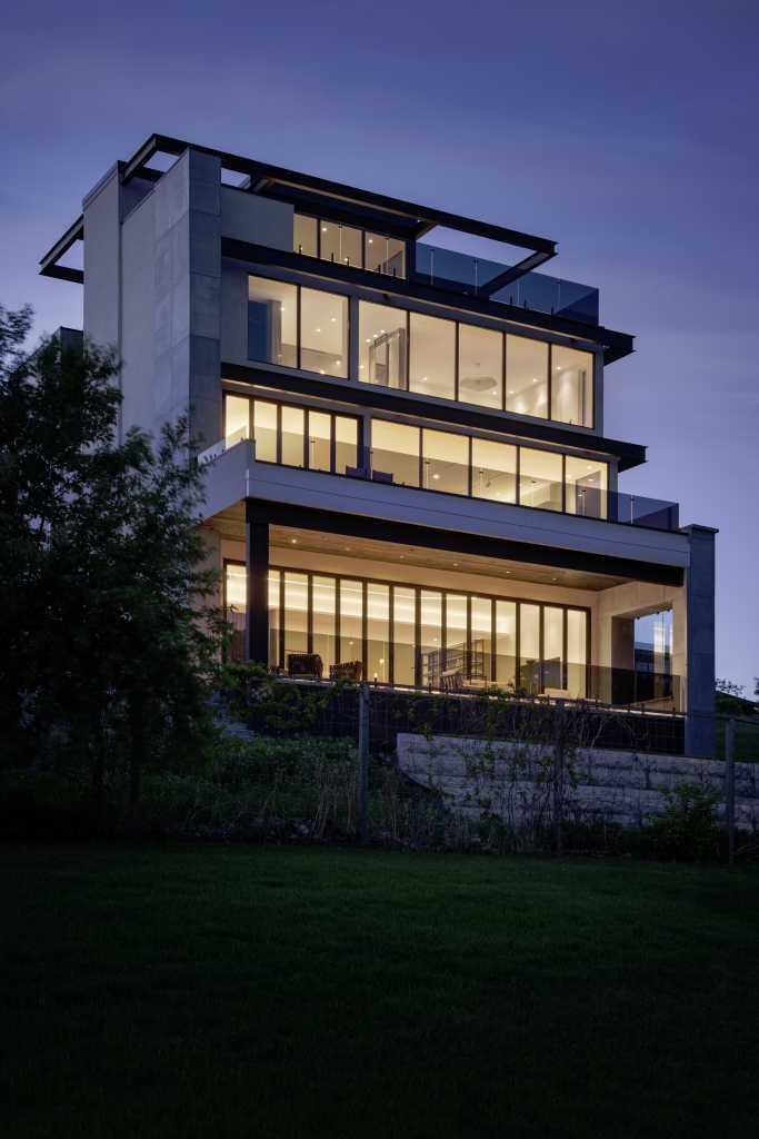 Property Photo:  1815 11 Avenue NW  AB T2N 1H4 