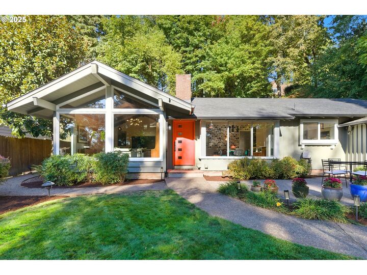 2703 Glen Eagles Rd  Lake Oswego OR 97034 photo