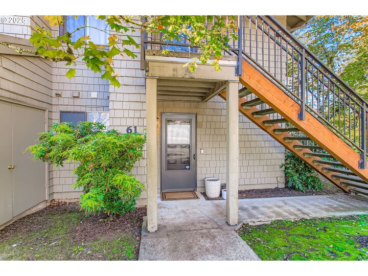 Property Photo: 61 Galen Rd 61 OR 97035