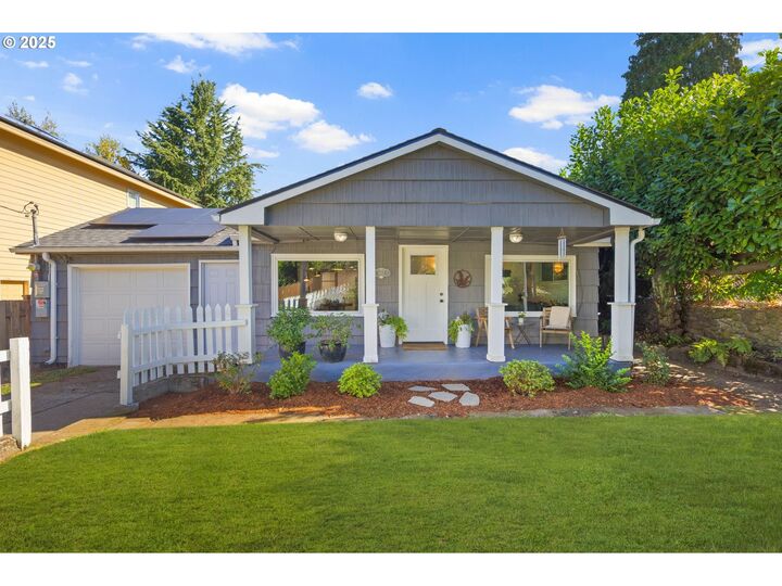 Property Photo:  1112 NE 160th Ave  OR 97230 