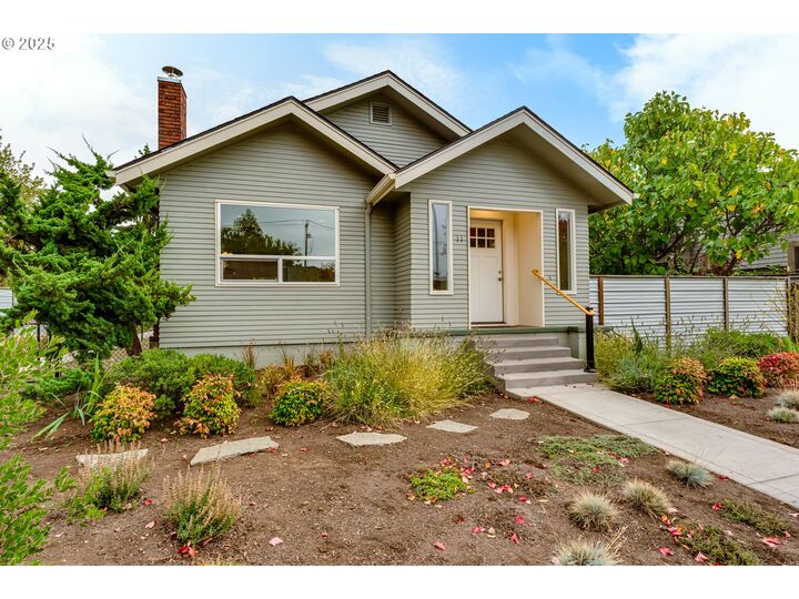 Property Photo: 11 Monroe St OR 97402