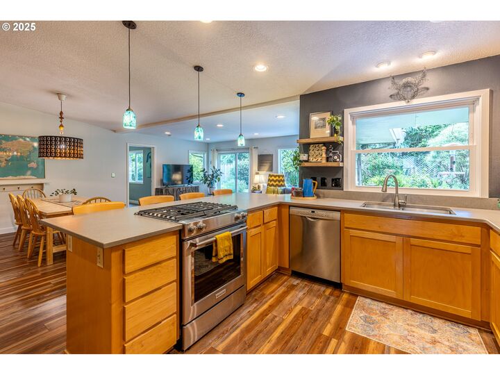 Property Photo: 8836 SW 56th Ave OR 97219