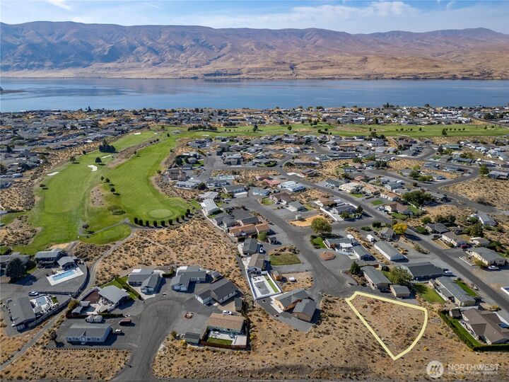 Property Photo: 310 SW Buttercup Lane WA 99349