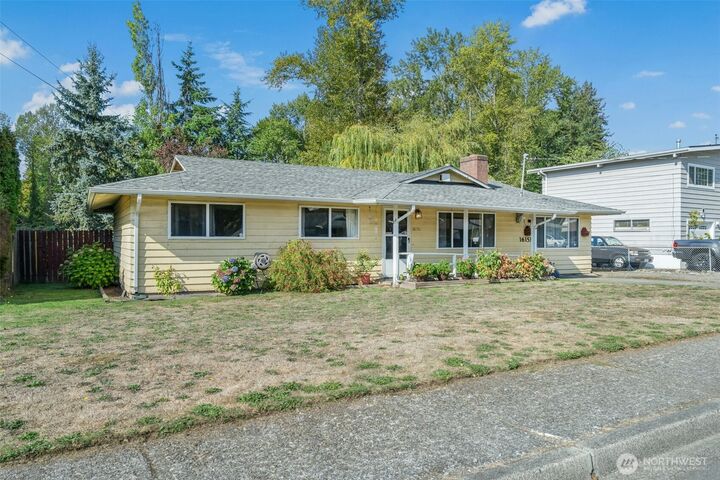 Property Photo: 16151 126th Avenue SE WA 98058