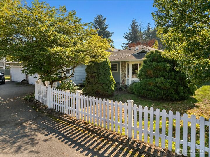 Property Photo:  15121  182nd Avenue SE  WA 98272 