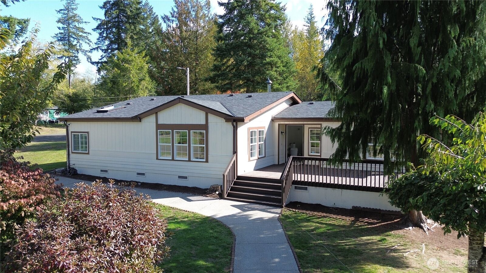 Property Photo: 10 E Rose Lane WA 98584