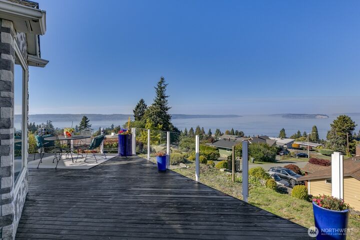 5037  33rd Avenue W  Everett WA 98203 photo