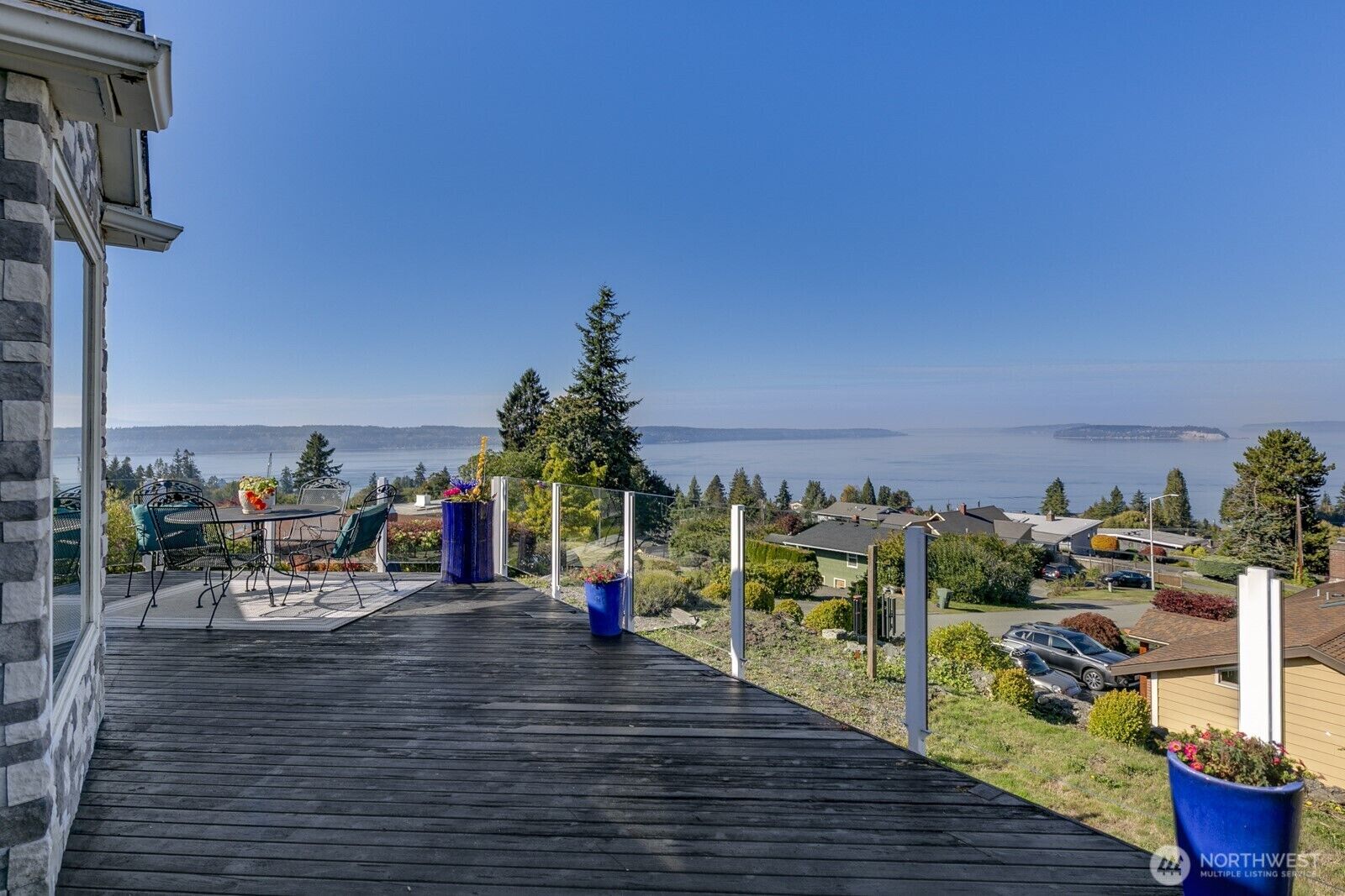 Property Photo: 5037 33rd Avenue W WA 98203