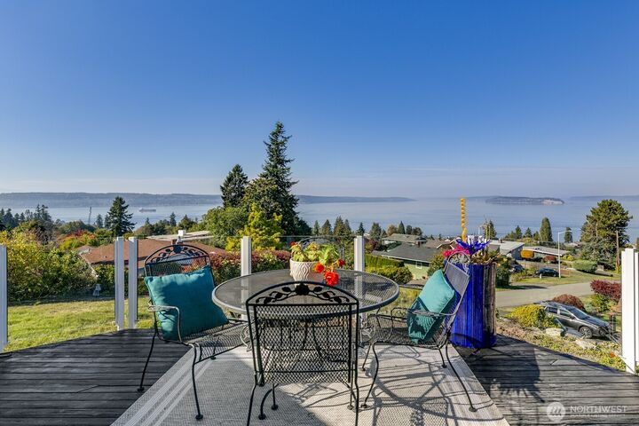 5037  33rd Avenue W  Everett WA 98203 photo