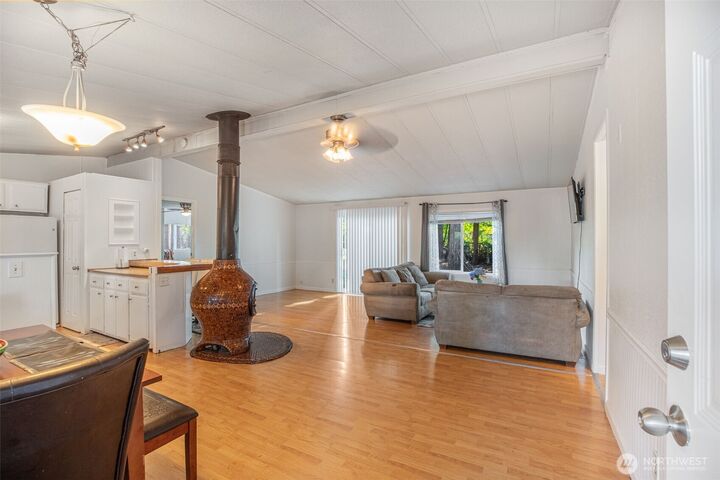 Property Photo:  11605  237th Avenue Ct E  WA 98321 