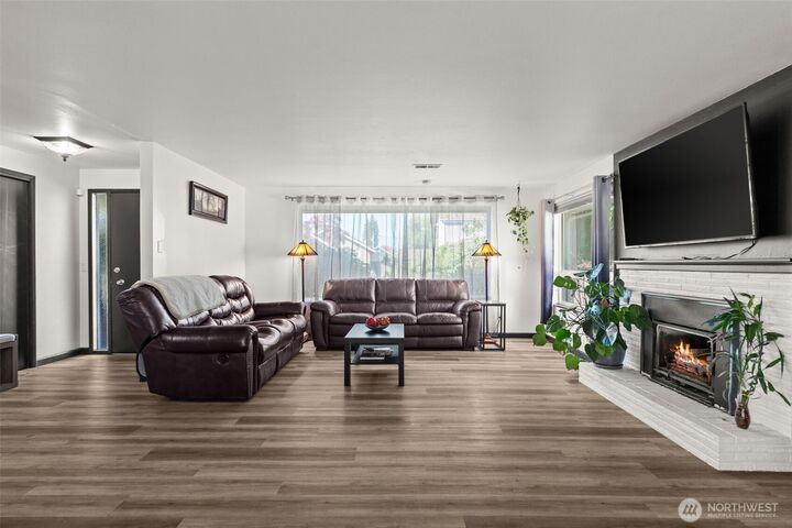 Property Photo: 343 4th Street SE WA 98372