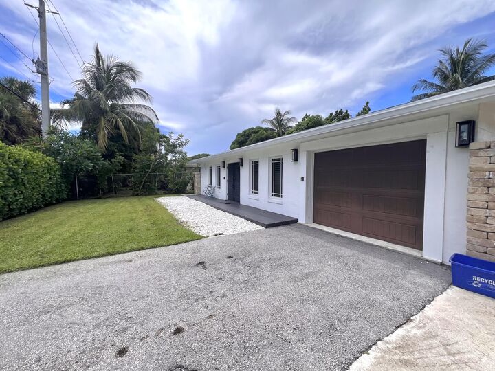 902 S Swinton Avenue  Delray Beach FL 33444 photo