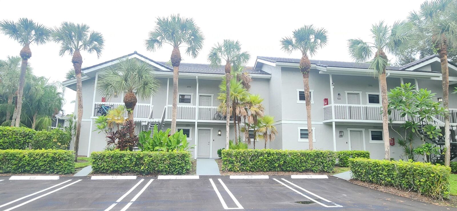 Property Photo: 11863 Wimbledon Circle 416 FL 33414