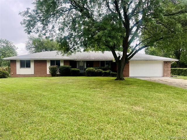 Property Photo: 3011 Curtis Drive MI 48507