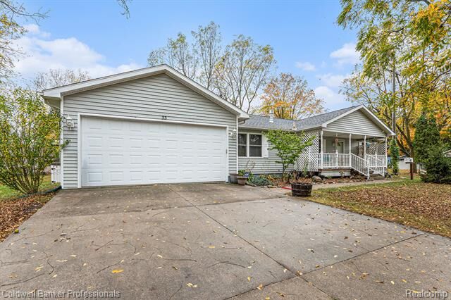 Property Photo:  33 Union Street  MI 48446 