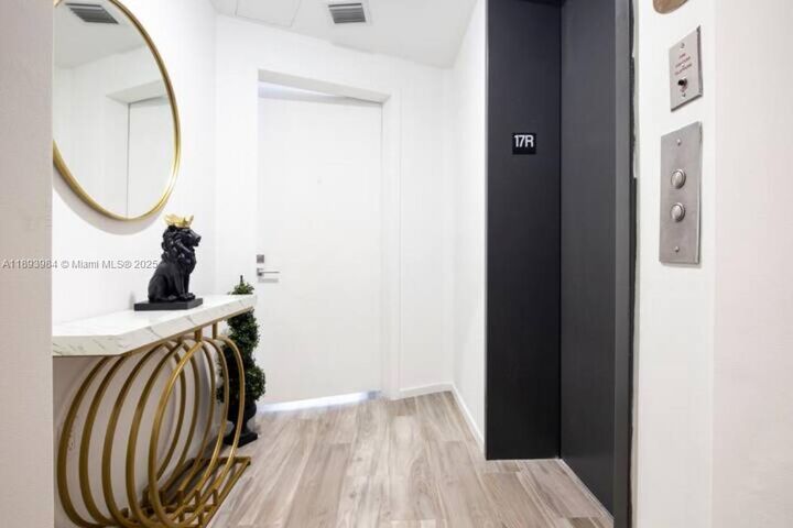 Property Photo:  801 S Miami Ave 1703  FL 33130 