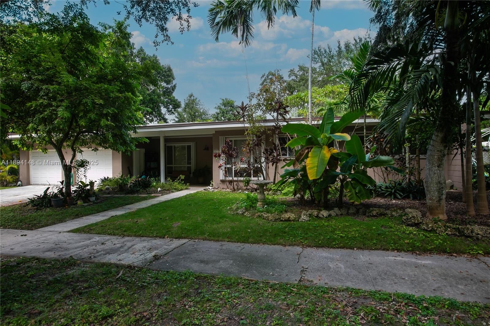 Property Photo: 8031 SW 98th Ter FL 33156