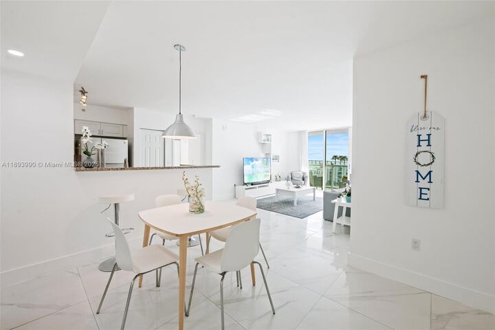 Property Photo: 1155 Brickell Bay Dr 903 FL 33131